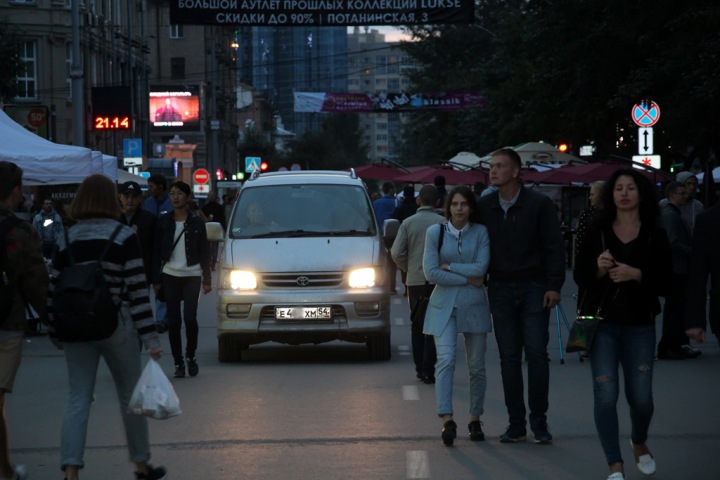 Улицу Ленина и кировские скверы Новосибирска благоустроят