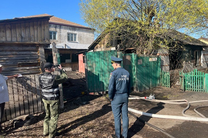 Тела двоих подростков найдены после пожара в Омской области