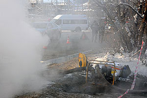 Авария на теплосетях в центре Иркутска оставила без тепла около 9000 человек