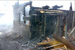 Двое малолетних детей погибли при пожаре под Иркутском