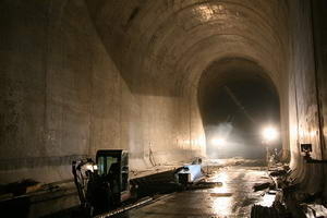 Левый туннель берегового водосброса Саяно-Шушенской ГЭС готов на 90%