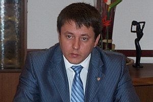 Член правительства Новосибирской области следит за состоянием сбитого гастарбайтера