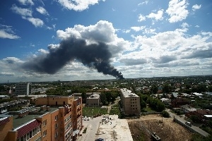 Тушение крупного пожара в Новосибирске продолжается, жертв и пострадавших нет — МЧС