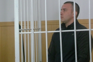 Томский суд исключил из приговора указание на совершение преступления пьяным милиционером