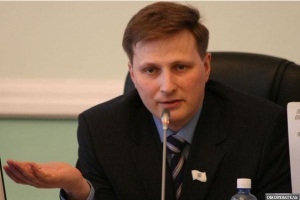 «Единая Россия» отреклась от омского депутата, разыскиваемого за аферу на 400 млн рублей