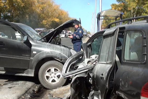 Один человек погиб, двое пострадали при столкновении четырех машин в Новосибирске
