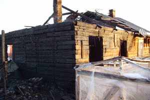 Гражданские супруги погибли при пожаре под Томском, спасая восьмимесячную девочку