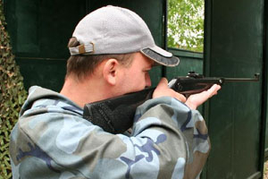 Новосибирские следователи проводят проверку по факту стрельбы в ребенка из пневматики