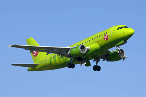 Самолет с 78 пассажирами на борту, совершивший вынужденную посадку в Барнауле, прибыл в Новокузнецк