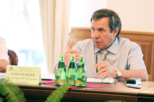 Низкие результаты «Единой России» в Новосибирске связаны с недостатком диалога с жителями — мэр Городецкий