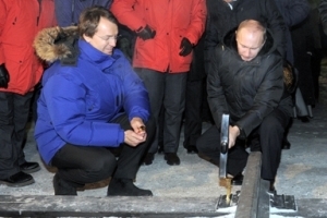 «Коммерсантъ» о премьере в Туве: Владимир Путин ударил по безжелезнодорожью