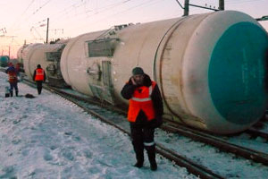 Движение на Транссибе остановлено из-за схода цистерн с нефтью и пожара на Забайкальской железной дороге