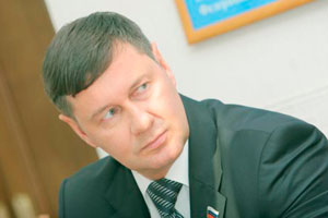 «Что вижу, о том пою»: депутатов горсовета Новосибирска поздравили с возвращением безлимитного проезда