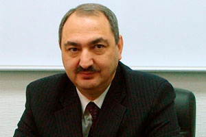 Начальник департамента по социальной политике мэрии Новосибирска избит в подъезде своего дома