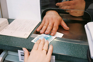 Сибиряки в 2011 году предпочитали открывать вклады не в местных банках, а в филиалах