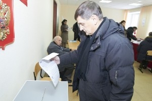 Новосибирский дворник согласился за 1000 рублей вбросить 12 бюллетеней за «Справедливую Россию» — СК РФ