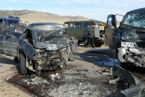 Три человека погибли и девять пострадали при столкновении маршрутки с машиной в Бурятии