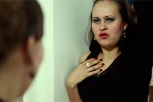 Забайкальское УФАС усомнилось в этичности рекламы с девушкой для пылесоса (видео)