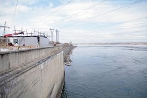 Новосибирская ГЭС может снизить объемы вырабатываемой энергии из-за обмеления Оби