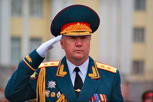 Медведев произвел ротацию бывших командующих СибВО Чиркина и Постникова-Стрельцова