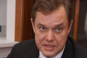 Три члена правительства Новосибирской области заработали в 2011 году больше, чем губернатор
