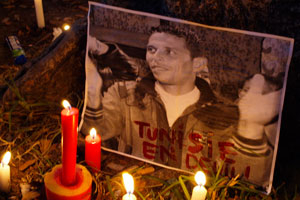 Самосожжение в новосибирской приемной «ЕР» не всколыхнет всю страну, как это случилось в Тунисе — Борис Кагарлицкий