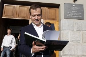 Премьер Медведев после Омска посетит Томск, Ленинск-Кузнецкий и Новосибирск