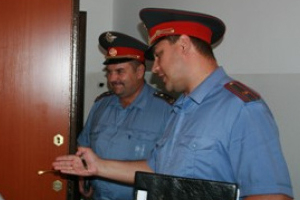 Житель Кузбасса, закрывшийся в своей квартире от полиции, осужден на четыре года