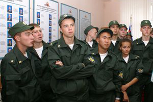 28 курсантов института ФСКН госпитализированы в Красноярске после ужина в столовой