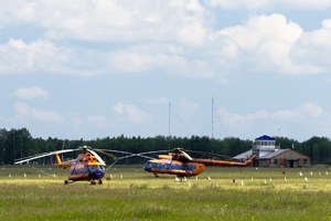 Два вертолета столкнулись на аэродроме под Омском: три человека пострадали