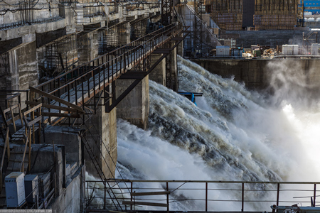 Богучанская ГЭС запущена в эксплуатацию в Красноярском крае (фото)