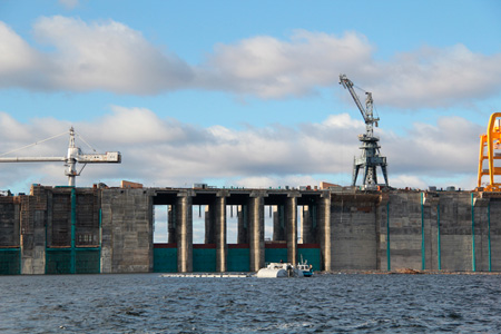 Красноярские чиновники, отвечающие за затопление ложа водохранилища БоГЭС, незаконно потратили около 12 млн рублей из краевого бюджета — СК РФ