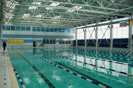 Девятилетний мальчик утонул в бассейне спорткомплекса в Новосибирске 