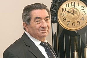Хачатрян защищал свои интересы через СМИ, криминалитет и зама трех мэров Новосибирска — на процессе Солодкиных зачитали письмо из ФСБ