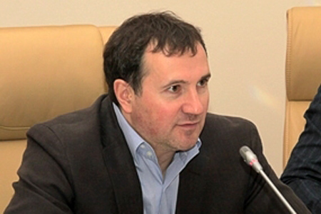 Новосибирские депутаты приняли в первом чтении закон об отзыве губернатора 