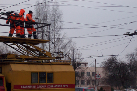 Восстанавливается электроснабжение в Алтайском крае, где после циклона сто населенных пунктов остались без света