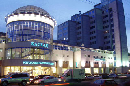 250 человек эвакуировали из торгового центра в Омске из-за пожара на 15 квадратных метрах
