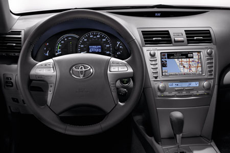 Красноярский чиновник оштрафован за аукцион на покупку Toyota Camry