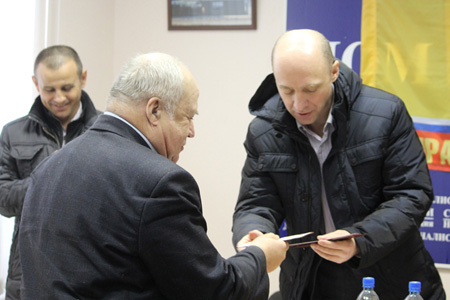 «Выбор в пользу настоящего против фальшивого»: совет новосибирского отделения «СР» переизбрал руководство