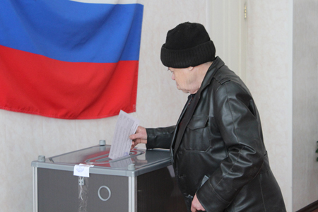 Первые претенденты выдвинулись на мартовские выборы в Новосибирской области