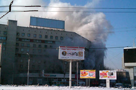 Cуд отправил на исправительные работы сварщика, из-за которого сгорел обувной магазин на площади Маркса в Новосибирске