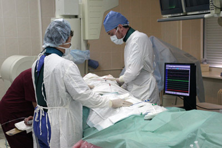 Новосибирские хирурги удалили кемеровчанке гигантскую аневризму коронарной артерии