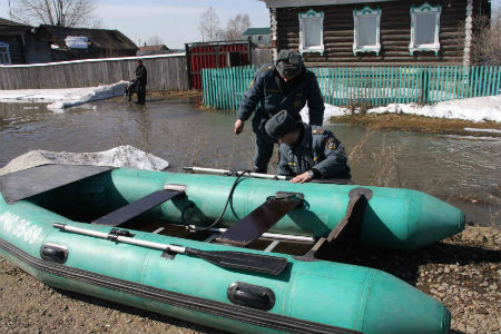 14 зданий попали под затопление в Томске, введен режим ЧС 