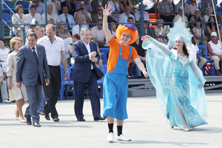 Новосибирск использует Городовичка и Лигренка для празднования Дня города