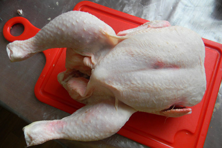 Восемь лет особого режима получил новосибирец, спрятав героин в курице