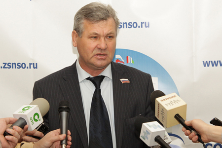 Новосибирский справедливоросс: «У нас нет претензий к Илье Пономарёву, он работает с избирателями в регионе»