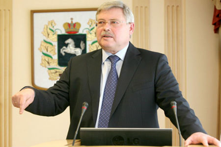 Губернатор Жвачкин раскритиковал томскую мэрию за остановки, фасады и наполеоновские планы 