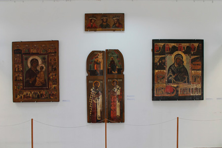 Государственный исторический музей привез в Новосибирск свою коллекцию икон Богоматери