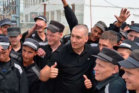 «Любимый рэпер Путина» выступил в бывшей колонии Ходорковского в Забайкальском крае