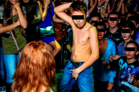 Забайкальская прокуратура завела дело на студентов, организовавших эротические конкурсы для школьников 